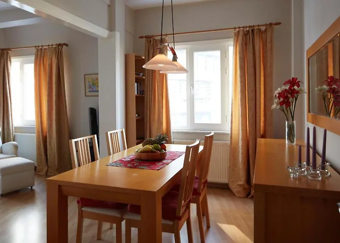 Cozy Next To Taksim Square Apartment *