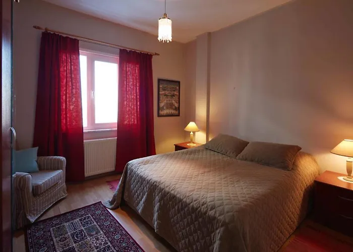 Cozy Next To Taksim Square Appartamento