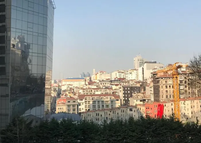 Cozy Next To Taksim Square *