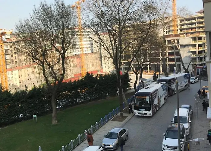 Cozy Next To Taksim Square