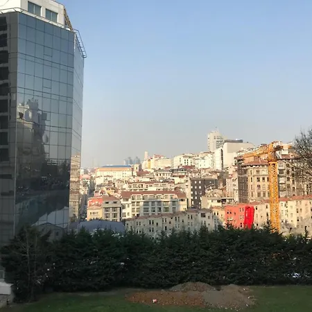 Cozy Next To Taksim Square *